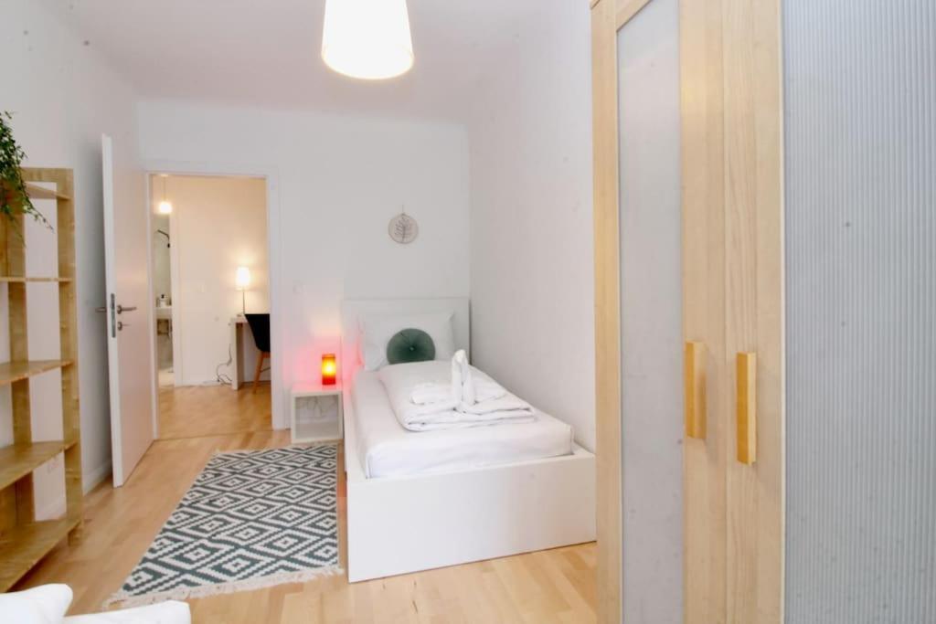 Apartment Central Charm - Comfortable 3-br *